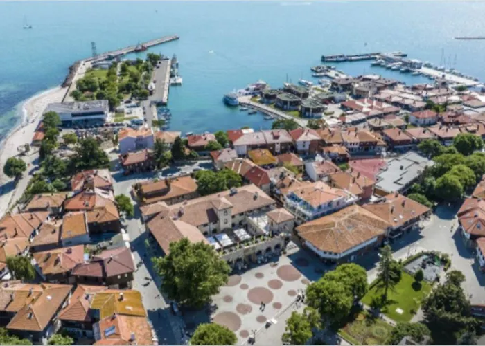 Castro Mesembria Boutique Отель