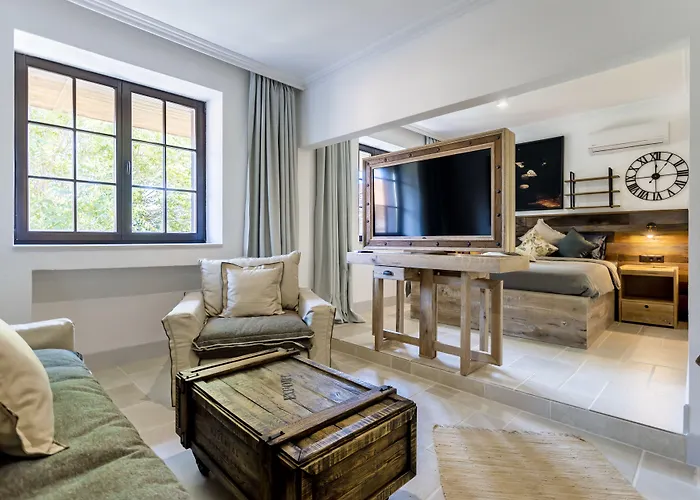 Castro Mesembria Boutique Отель *