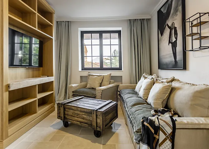 Castro Mesembria Boutique