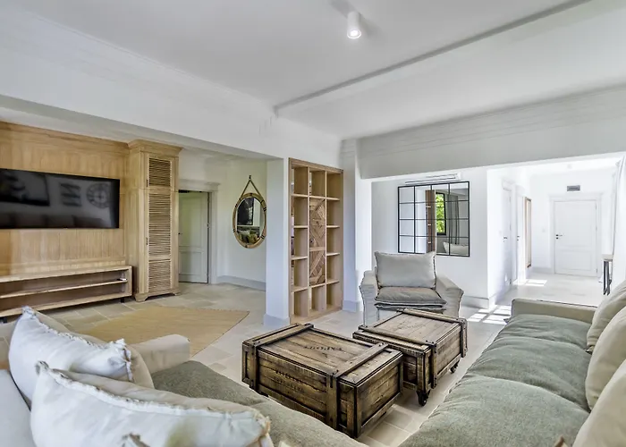 Castro Mesembria Boutique * Несебр