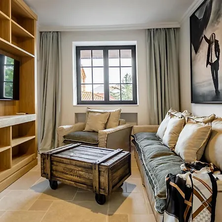 Castro Mesembria Boutique 네세부르