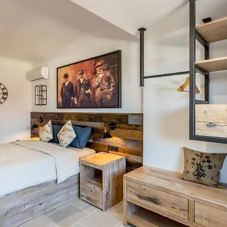 Castro Mesembria Boutique Νεσέμπαρ