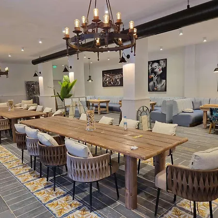 Castro Mesembria Boutique * 네세부르