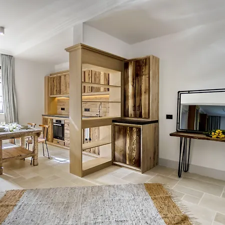 Castro Mesembria Boutique * 네세부르