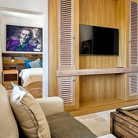 Castro Mesembria Boutique Nesebar