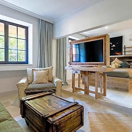 Castro Mesembria Boutique Nesebar