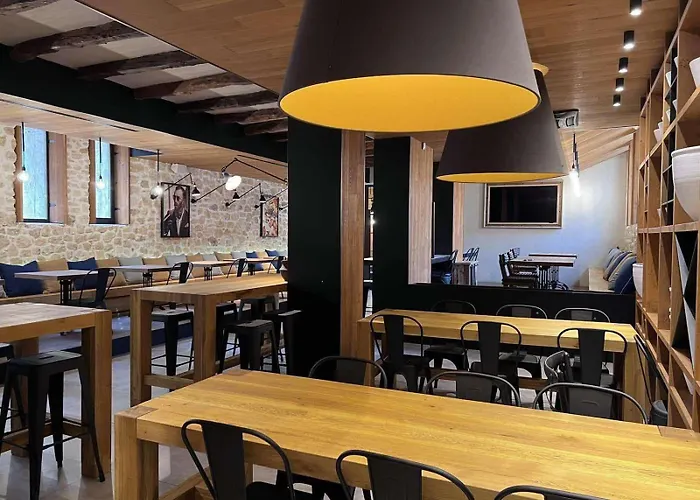 Castro Mesembria Boutique Hotel *